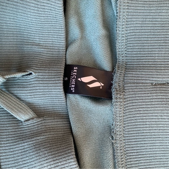 Green sketchers athletic joggers - Picture 2 of 2